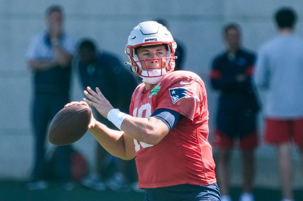 Six Takeaways as Patriots Offense, Mac Jones Shine on Day Two of Joint  Practices With Packers