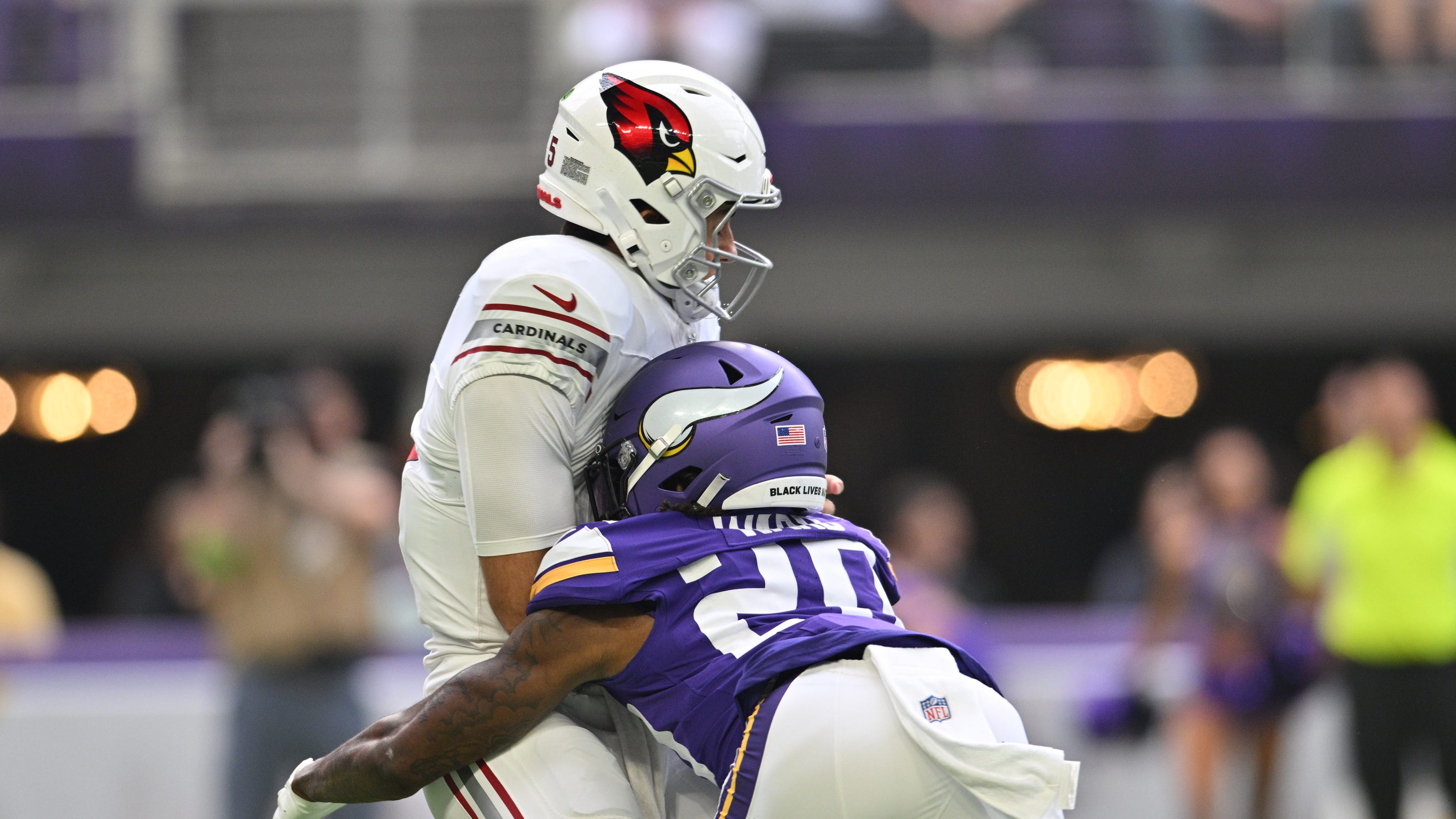 Vikings dominate Arizona Cardinals through first half