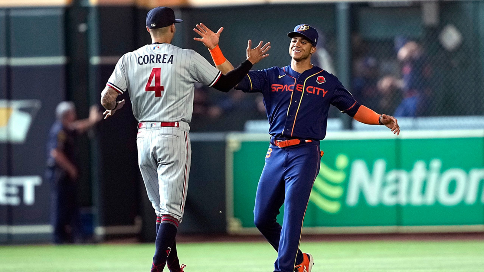 ALDS: Carlos Correa, Astros take 2-0 lead over White Sox - Los