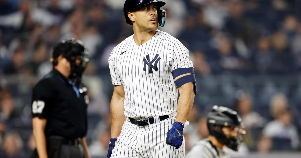 Yankees fail to get a big hit all night, fall to White Sox - CBS New York