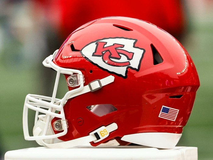 Kansas City Chiefs Superfan Who Tried To Rob Mn Banks Pleads Guilty Allsides