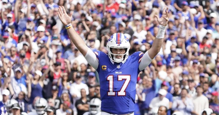 Home opener live coverage: Bills lead 21-10 over Raiders at