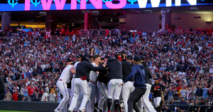 Twins sweep Blue Jays to win their first playoff series in 21 years - CBS  Minnesota