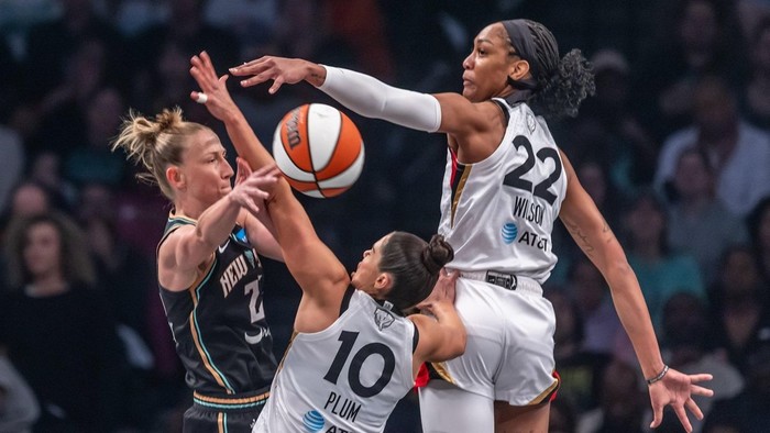 Las Vegas Aces become first repeat WNBA champs in 21 years, beating New  York Liberty 70-69 in Game 4, Nebraska