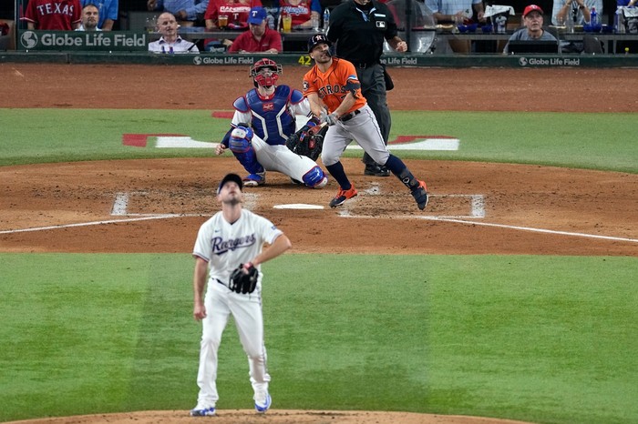 Scherzer roughed up by Astros in return from injury, leaving with