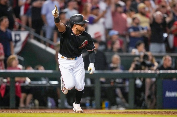 Thomas' tying homer, Moreno's decisive hit send D-backs over Phillies 6-5,  ties NLCS at 2 games