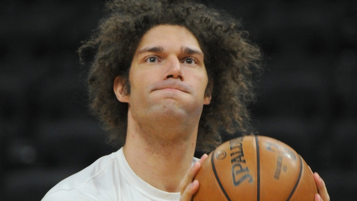 Robin Lopez reuniting with his twin brother Brook and the Milwaukee ...